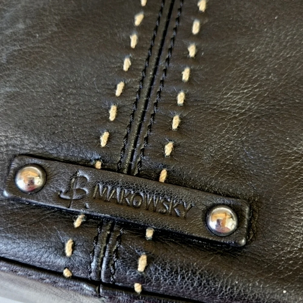 B. Makowsky Black Leather Contrast Stitching Top Flap Hobo Shoulder Bag
